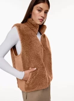 Cody Massive Polar Vest -Fashion Women Shop f22 03 a03 102696 27375 on c