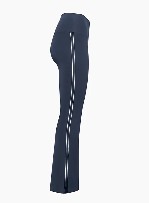 Hold-it™ Atmosphere Flare Hi-rise Legging 9 Hold-it™ Atmosphere Flare Hi-rise Legging - Image 7